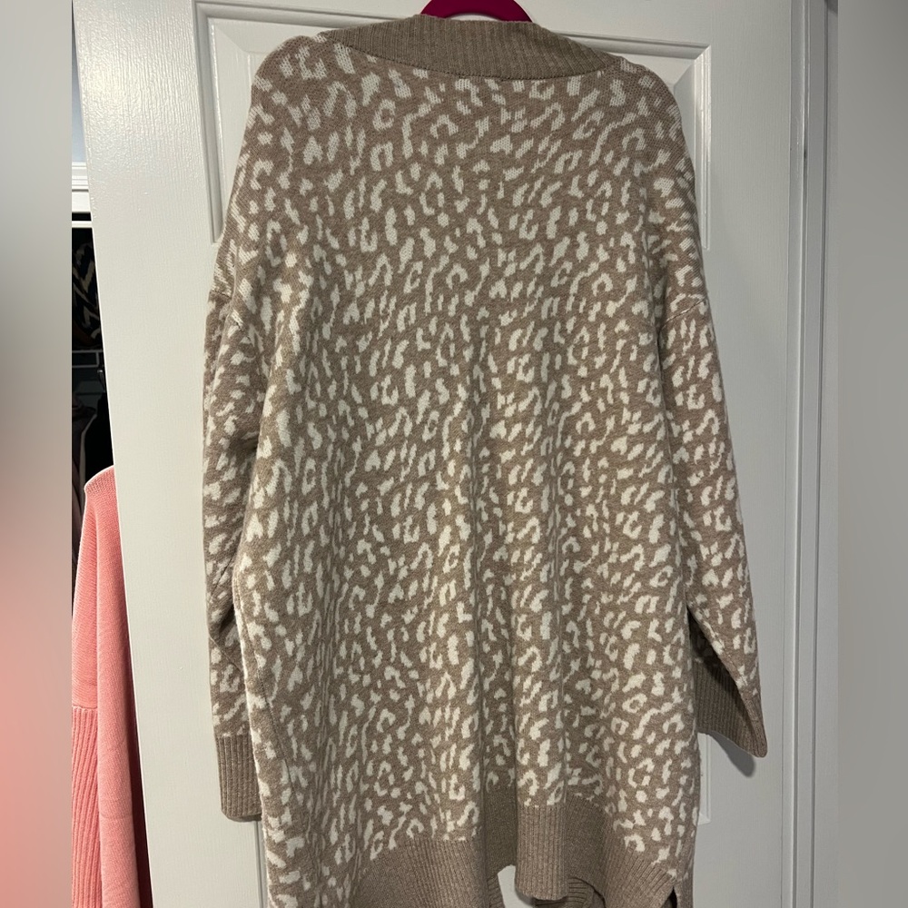 Jessica Simpson Tan and Cream Leopard Print Sweater - Picture 3 of 3